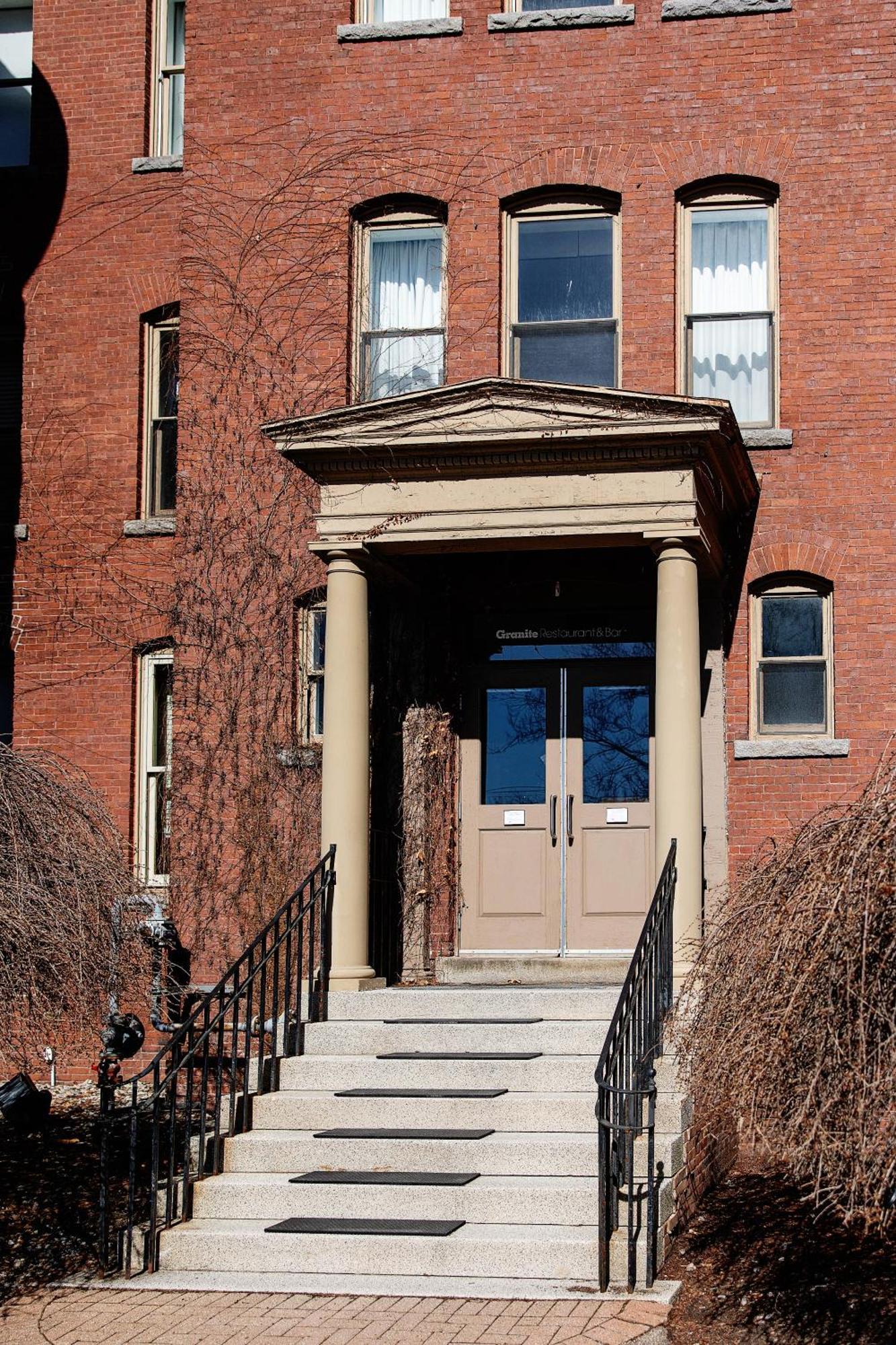 The Centennial Hotel Concord Exterior photo