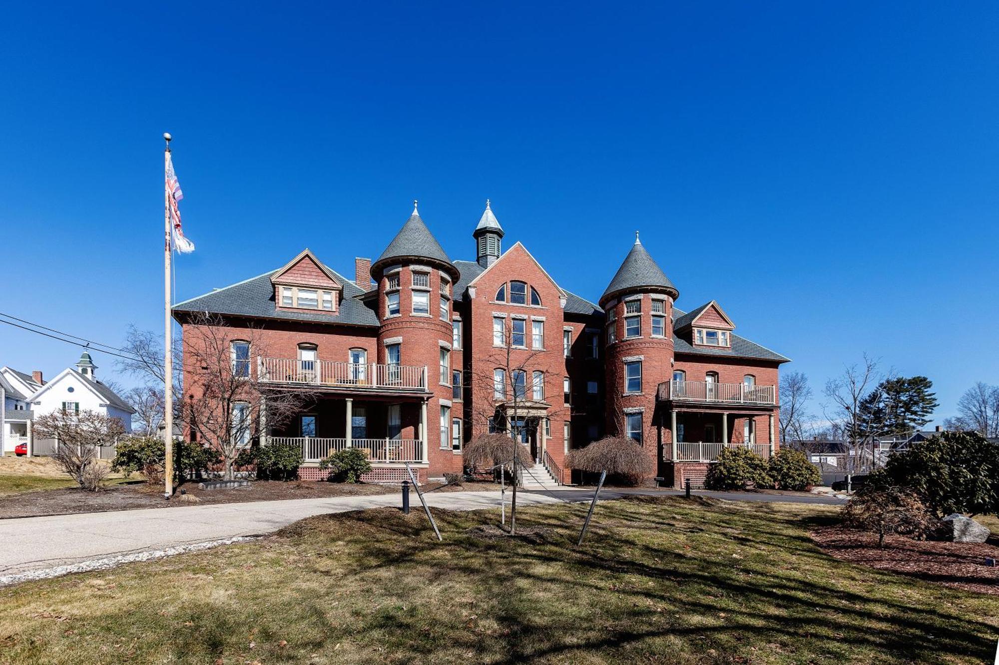The Centennial Hotel Concord Exterior photo